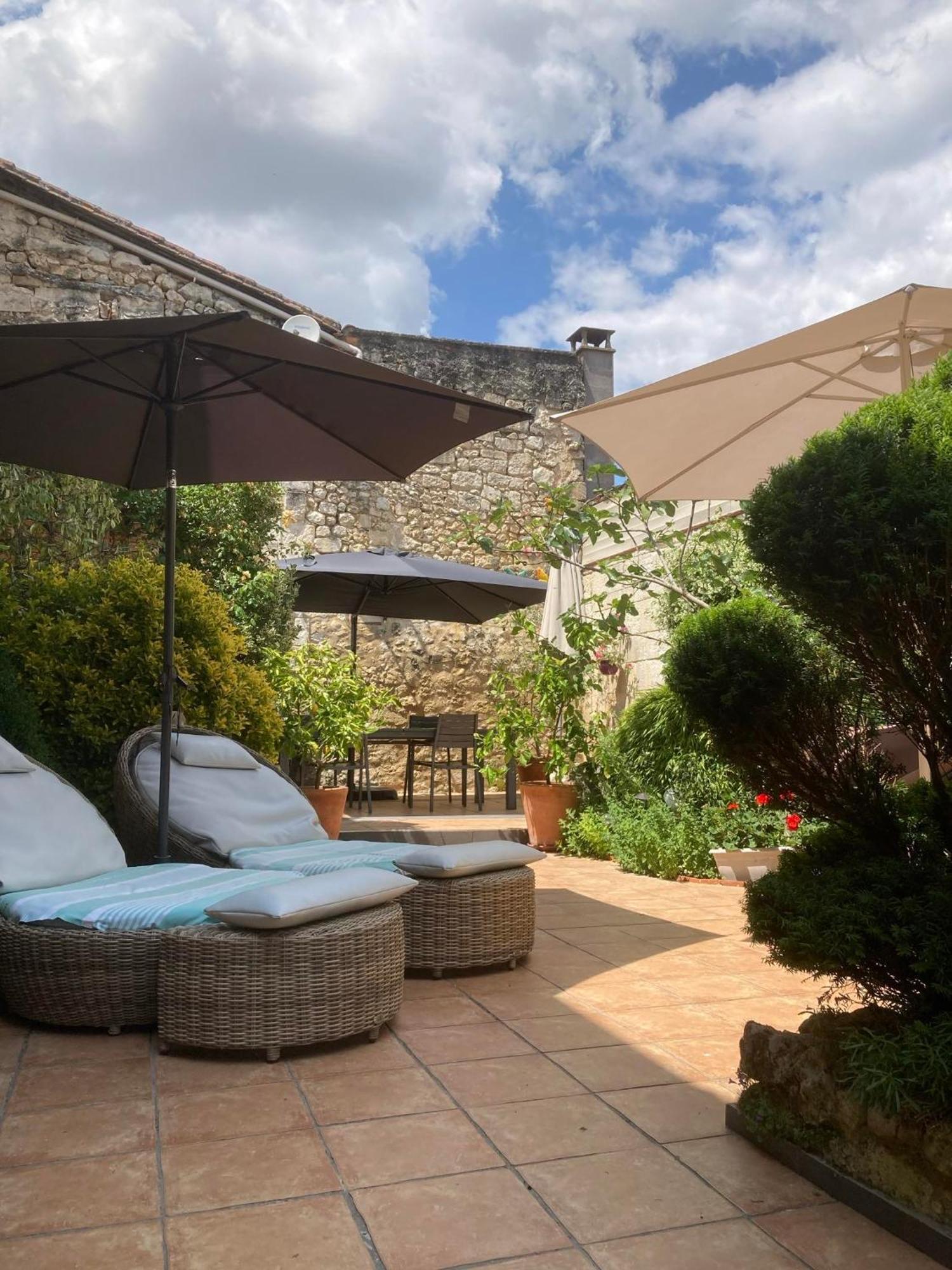 Le Patio Chambres Et Tables D'Hotes La Tour-Blanche Eksteriør bilde