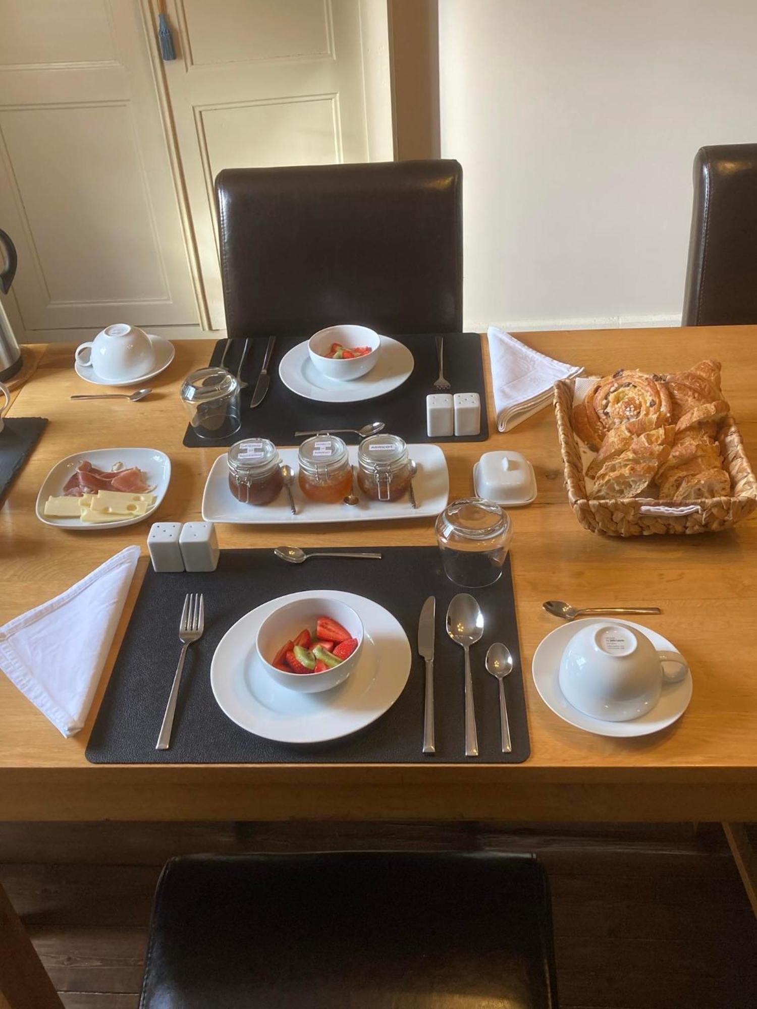 Le Patio Chambres Et Tables D'Hotes La Tour-Blanche Eksteriør bilde