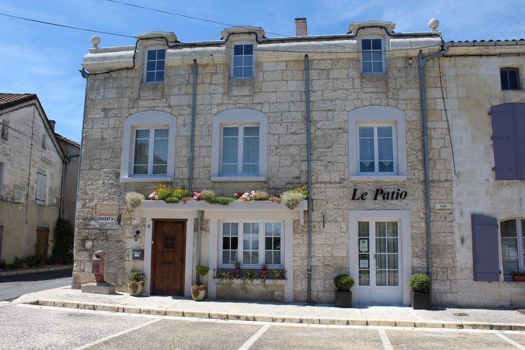 Le Patio Chambres Et Tables D'Hotes La Tour-Blanche Eksteriør bilde
