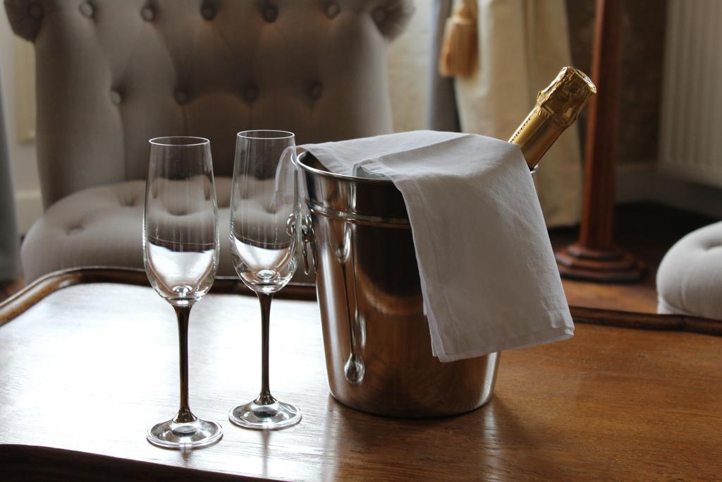 Le Patio Chambres Et Tables D'Hotes La Tour-Blanche Eksteriør bilde